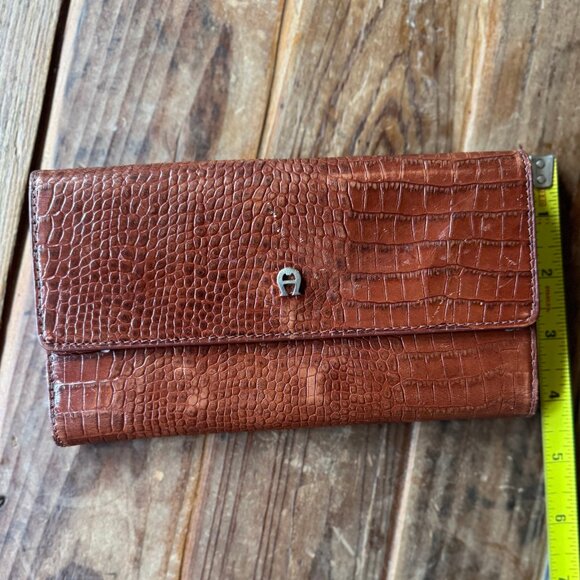 Etienne Aigner Croc Embossed Leather Wallet - Picture 6 of 7